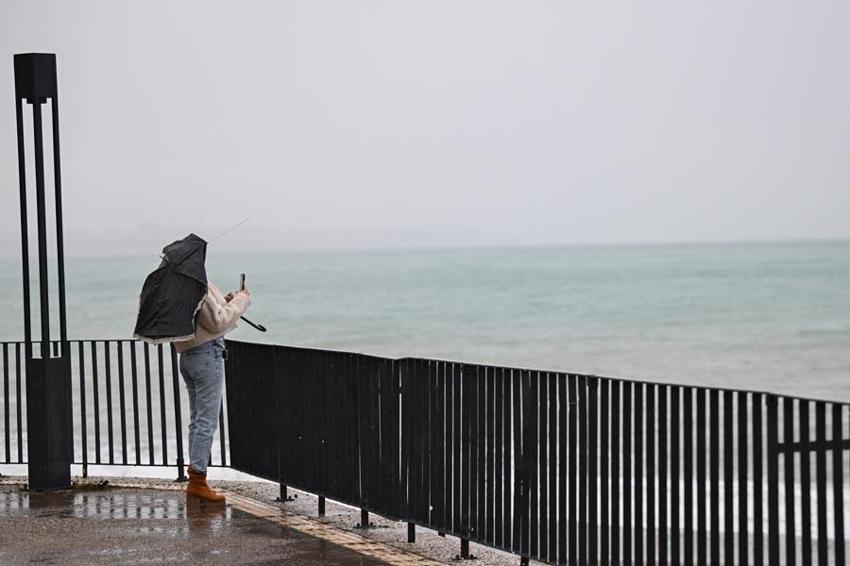 Lapa lapa kar yağışı ve fırtına geliyor sıcaklıklar 5 derece düşüyor! Meteoroloji çığ ve donma olaylarına karşı uyardı