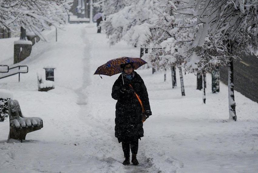 Lapa lapa kar yağışı ve fırtına geliyor sıcaklıklar 5 derece düşüyor! Meteoroloji çığ ve donma olaylarına karşı uyardı