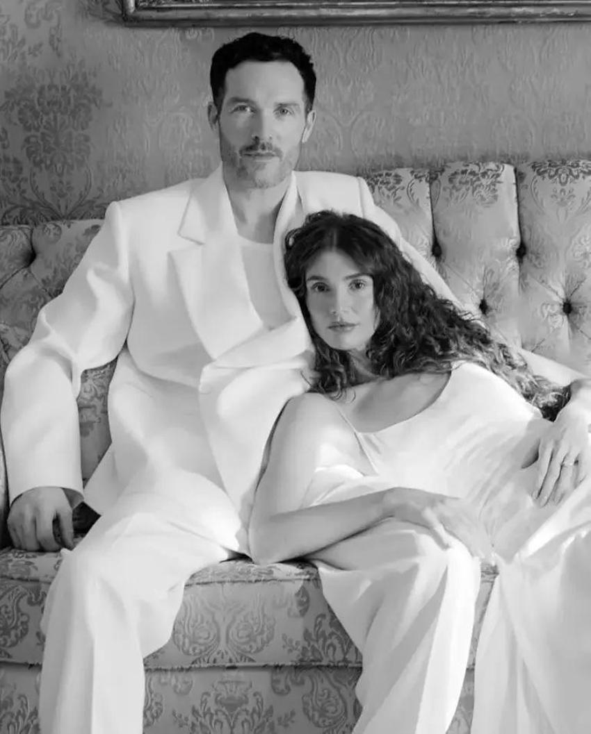 Bir yıllık aşkta mutlu son! Karadağ'da evlendiler...