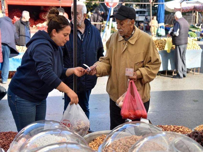 Evde yılbaşı sofrası maliyeti belli oldu
