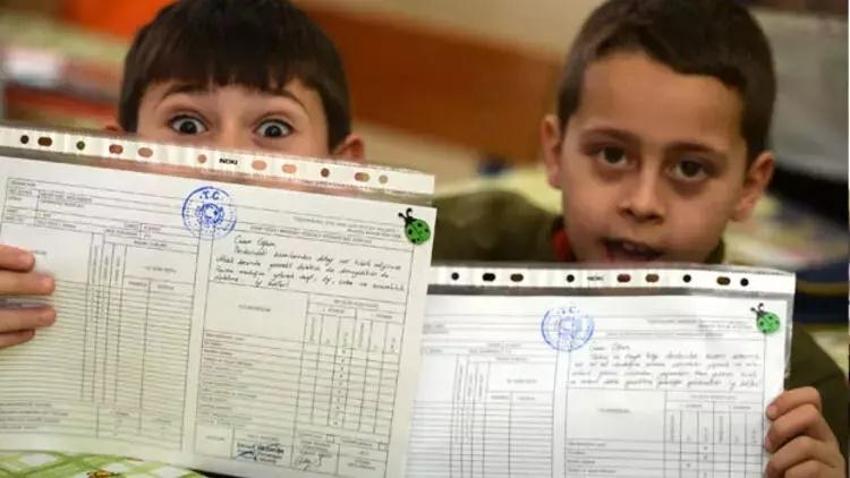 İlkokulda karne dönemi sona eriyor! Bakan Tekin yeni uygulamayı duyurdu