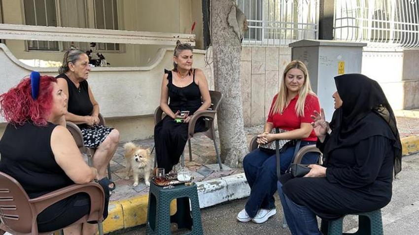 Hatay'da mahallenin muhtarı kapı kapı dolaşıp atık yağları topluyor