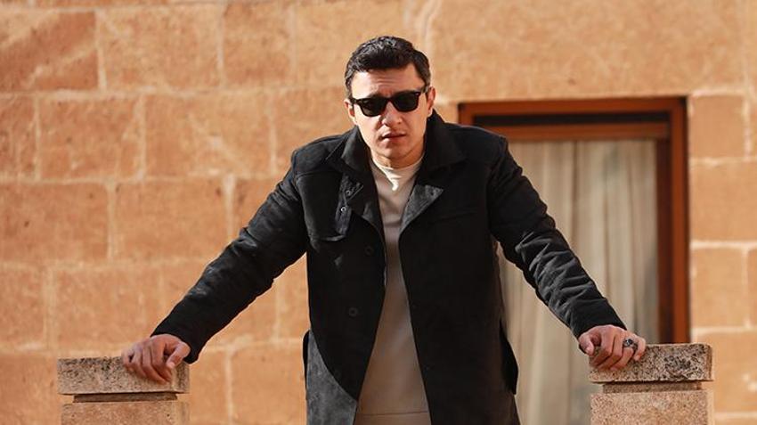 Uzak Şehir oyuncularından yeni yıl mesajı! 'Mesafeler 'uzak' olsa da kalplerimiz bir'