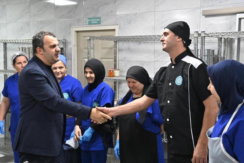 Tekirdağ'da yeni yıla sıcak başlangıç: Yılbaşında ihtiyaç sahiplerine özel menü