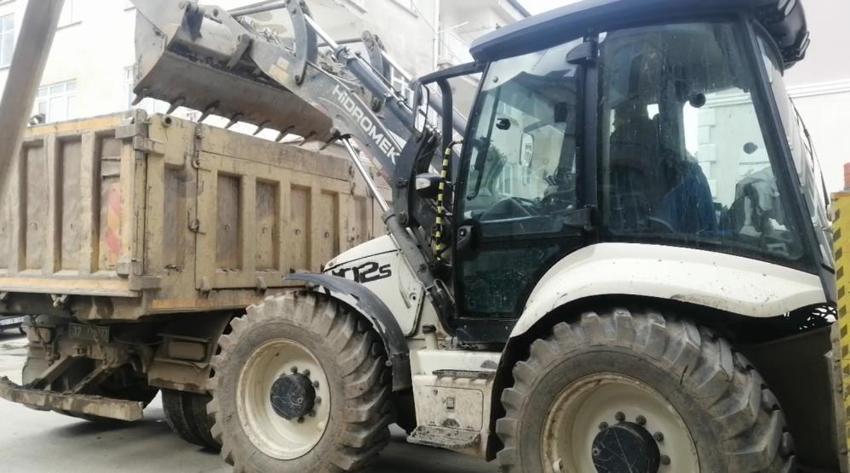 “Evsiz” sandılar, iki dairesi çıktı! Sosyal medyanın “evsiz” kahramanı, üçüncü kez temizlenen çöp evin de sahibi çıktı