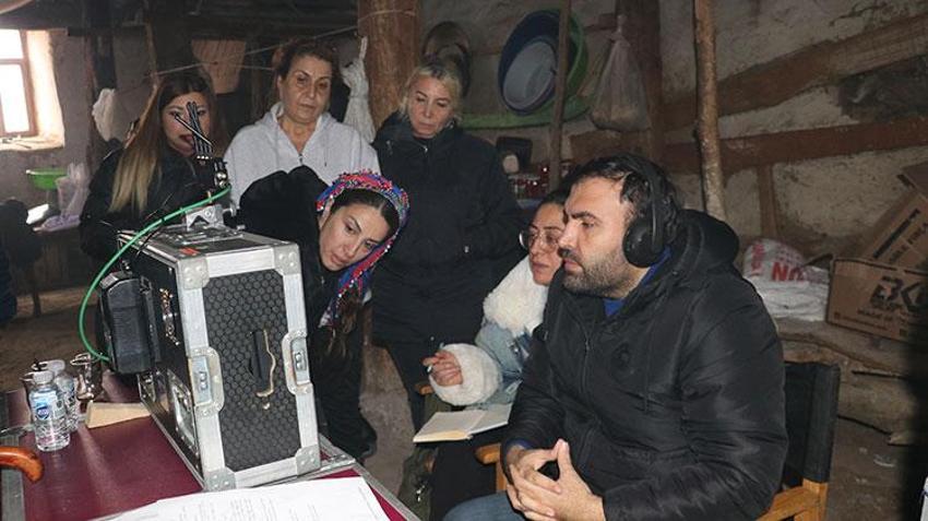 Aşık Veysel'in hayatını anlatan filmin çekimleri başladı! 'Bütün köy halkı bu film için seferber oldu'
