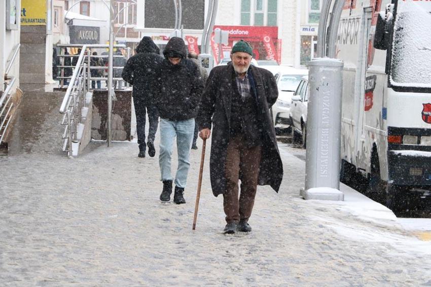 Kar ve sağanak yağışlar geliyor! Meteoroloji buzlanma ve çığ tehlikesine karşı uyardı