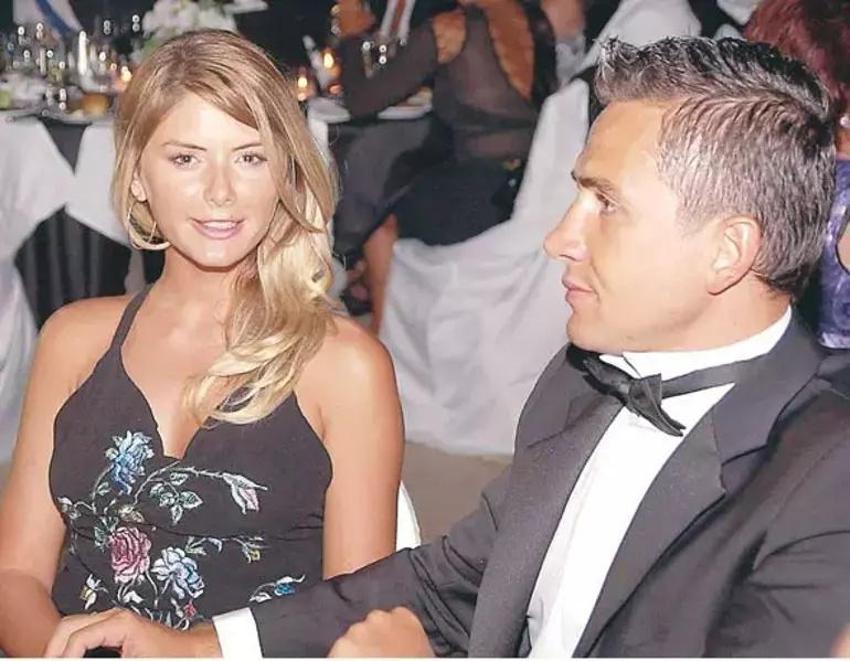 Mehmet Ali Erbil'e çok ağır laflar! 40 yaş küçük sevgilisinden ayrıldı