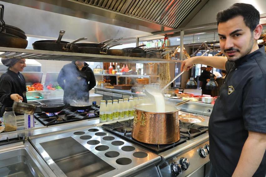 Kış mevsiminin geleneksel içeceği salep soğuk havalarda içleri ısıtıyor