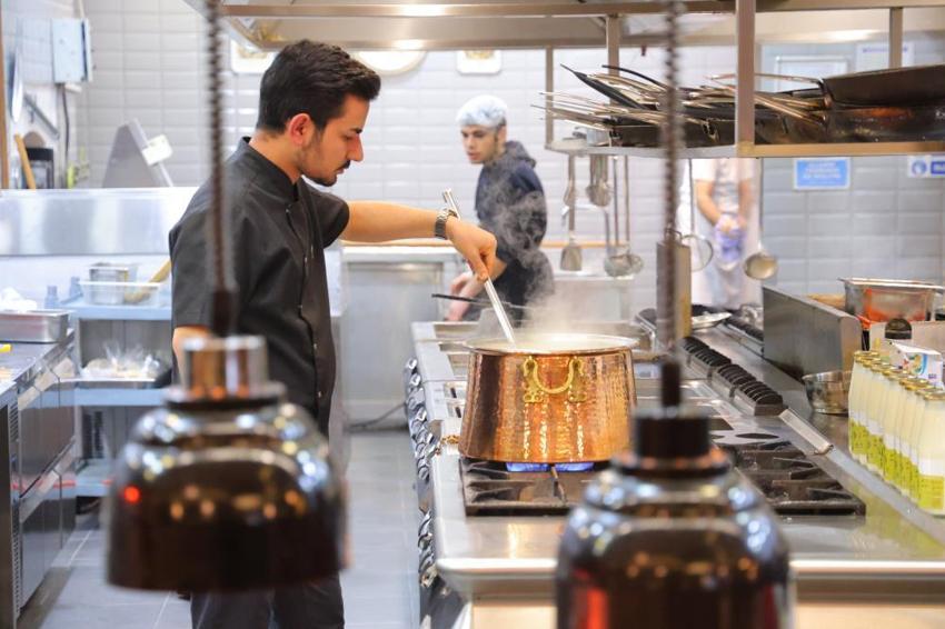 Kış mevsiminin geleneksel içeceği salep soğuk havalarda içleri ısıtıyor