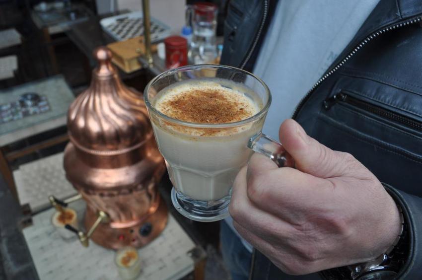 Kış mevsiminin geleneksel içeceği salep soğuk havalarda içleri ısıtıyor