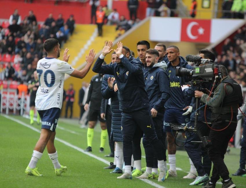 Fenerbahçe'ye transfer piyangosu! Ali Koç gemileri yaktı, dünya yıldızları bedavaya geliyor