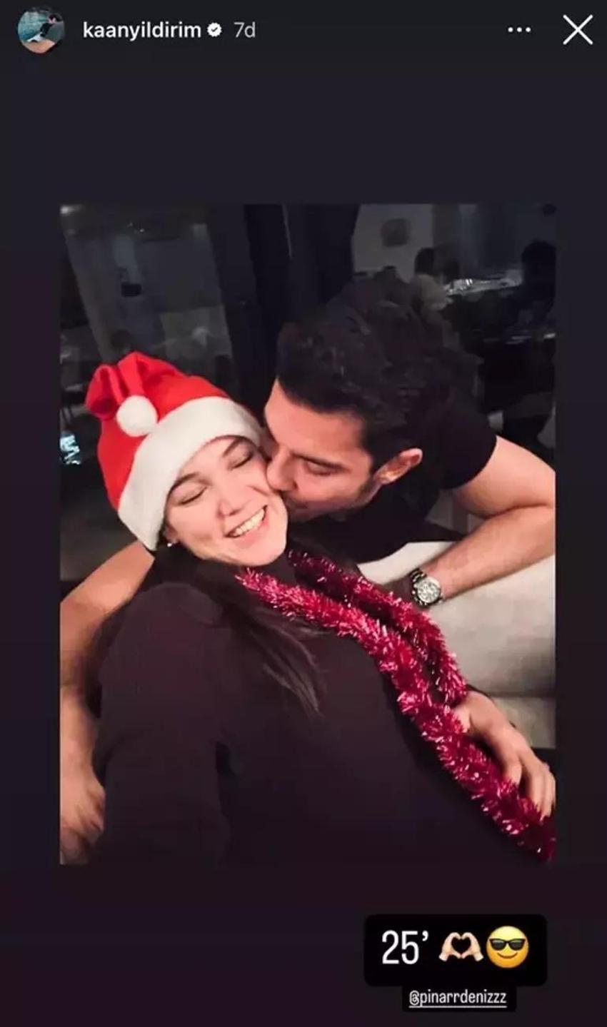 Aile pozu verdiler! Zeynep Tuğçe Bayat bebeklerine verecekleri ismi açıkladı