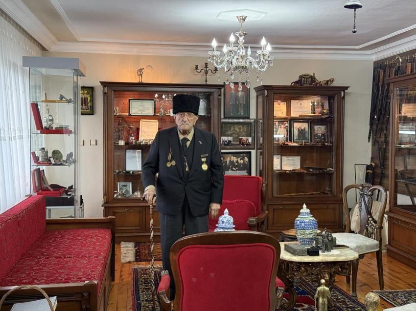 Sakarya'da asırlık çınarın evladiyelik müzesi! En eskisi 300 yıllık 108 tarihi eser kameralarla korunuyor