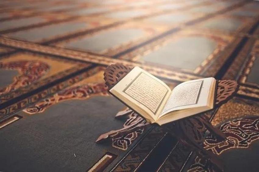 Anneye, babaya Regaip Kandil mesajları: Ölen anneye duygusal Regaip mesajları
