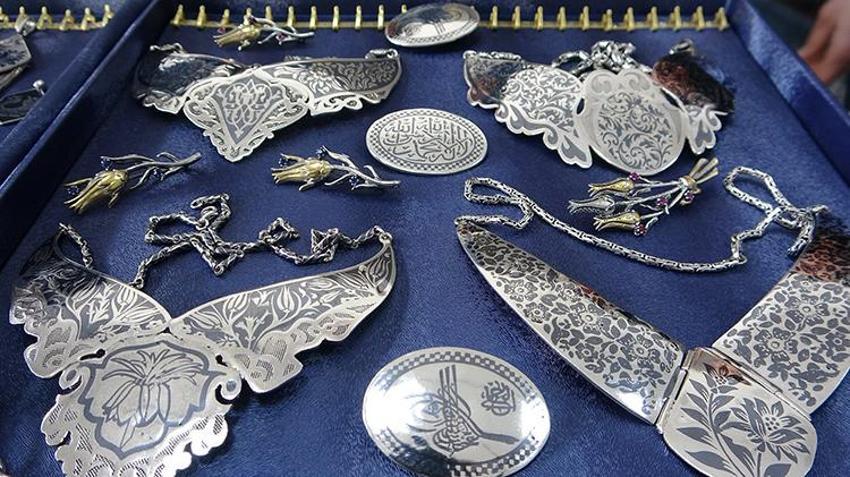 Geçmişi 2 bin 800 yıla dayanıyor! Van'da 450 derecelik ateşte pişirilerek yapılıyor