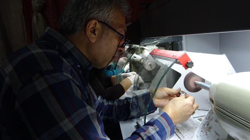 Geçmişi 2 bin 800 yıla dayanıyor! Van'da 450 derecelik ateşte pişirilerek yapılıyor