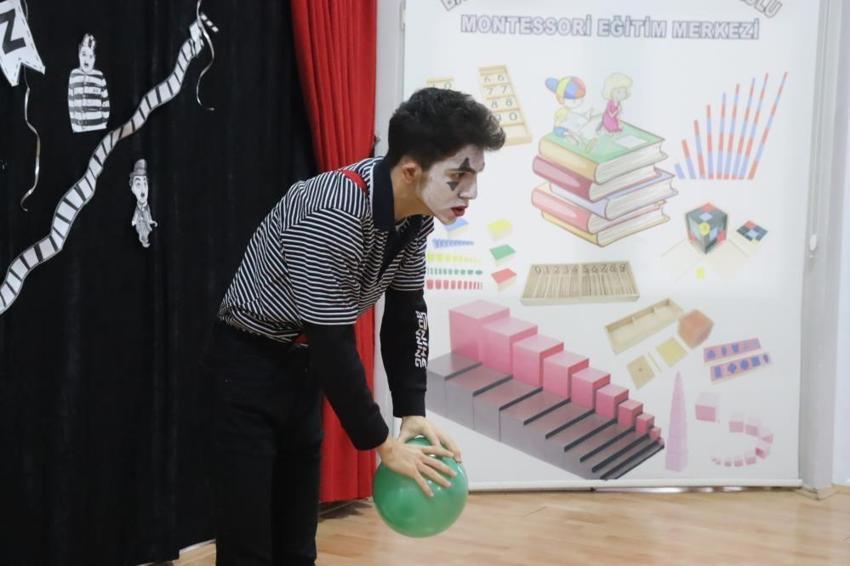 Sessizliğin içinde 'sözsüz' sanat: Engelli Halit hem moral buluyor hem eğlendiriyor