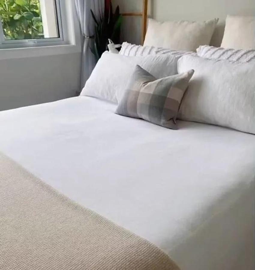 Ütüye gerek bırakmayan yöntem! Kırışıklıkları sadece 5 dakikada dümdüz yapıyor