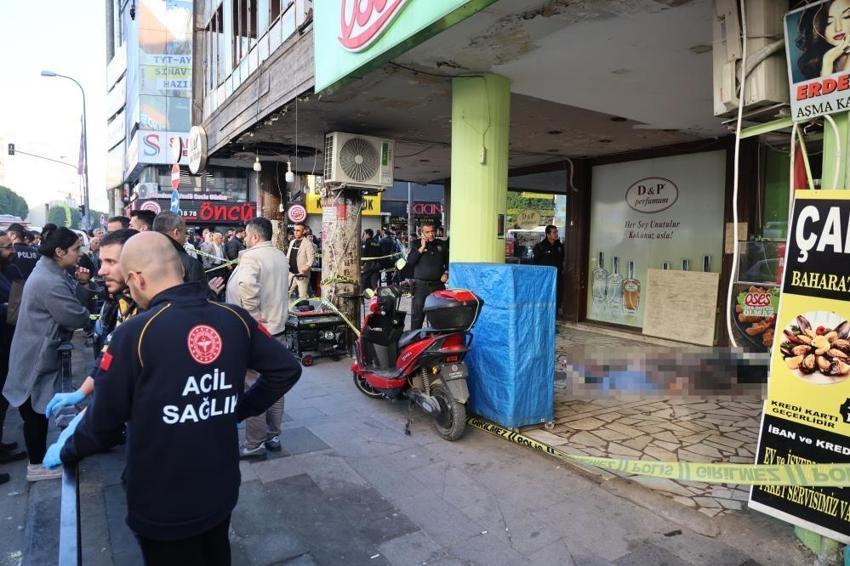 Seyhan'da güpegündüz şehir ortasında infaz: 1 kişi öldü