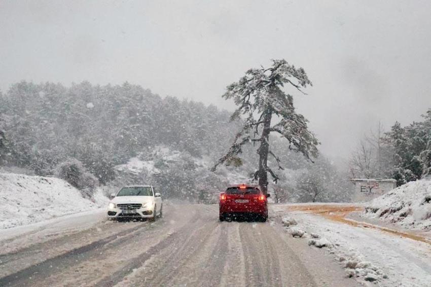 Meteoroloji son hava durumu raporu ile illeri sağanak yağış, buzlanma, sis, don ve çığ tehlikesine karşı uyardı