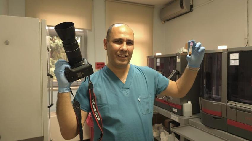 Hastane koridorları sanat galerisine döndü: Amatör olarak başladığı fotoğrafçılıkta uluslararası ödüllü sanatçı oldu