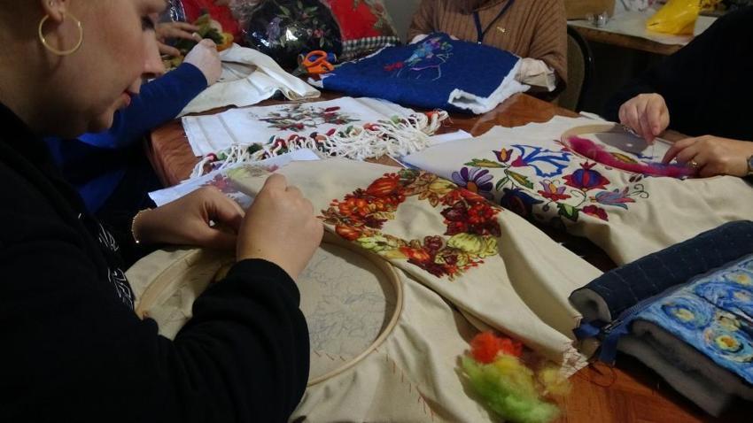 Unutulmaya yüz tutan desenler yaşatılıyor! Trabzon'da geleneksel sanata modern dokunuş