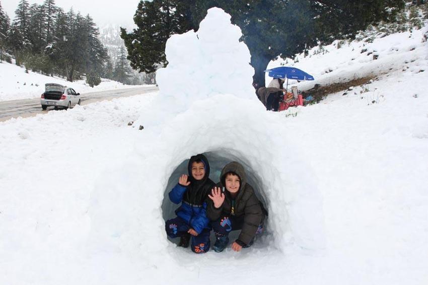 Lapa lapa kar yağışları yurdu etkisi altına alacak! Uzman isim İstanbul için tarih verdi: Yoğun kar yağışı etkili olacak