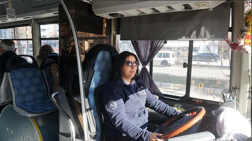 Isparta'da ilk ve tek! 2 çocuk annesi, otobüs şoförlüğü hayali gerçek oldu