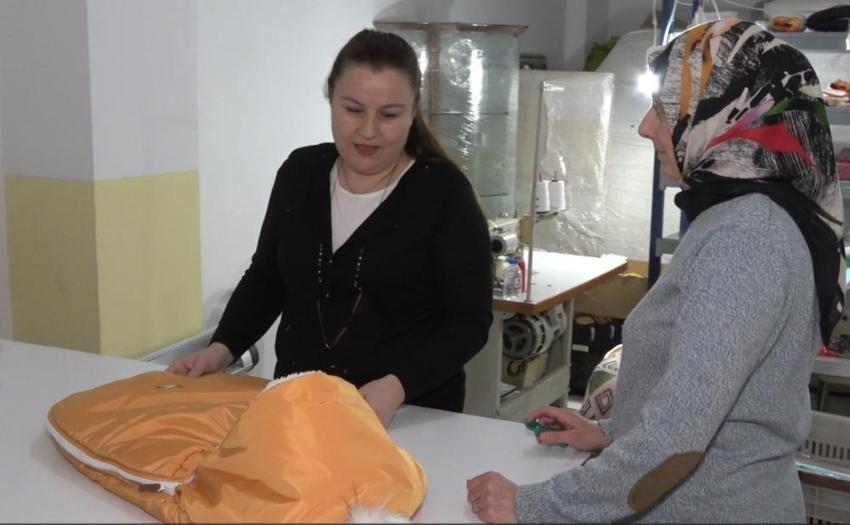 Torunu için kar tulumu dikti, hayatı değişti: Evde dikmeye başladı, Rusya pazarına açıldı