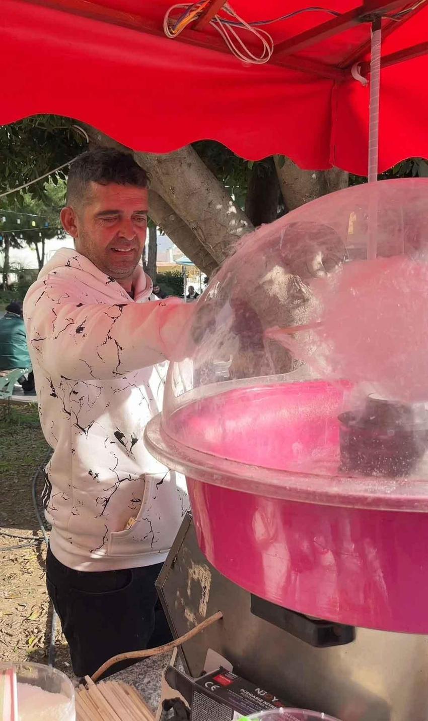 Türkiye Ferdi Babası'na böyle veda etti: Şarkıları dilden dile dolandı, hayrına lokma dağıtıldı