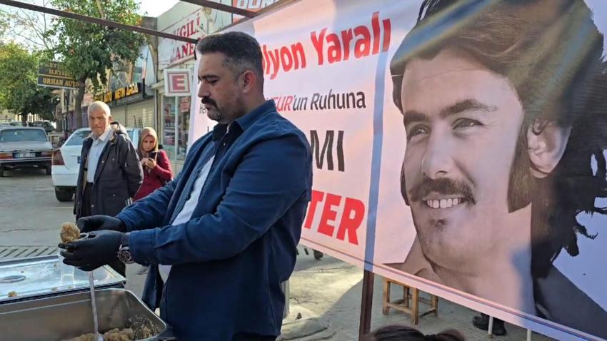 Türkiye Ferdi Babası'na böyle veda etti: Şarkıları dilden dile dolandı, hayrına lokma dağıtıldı