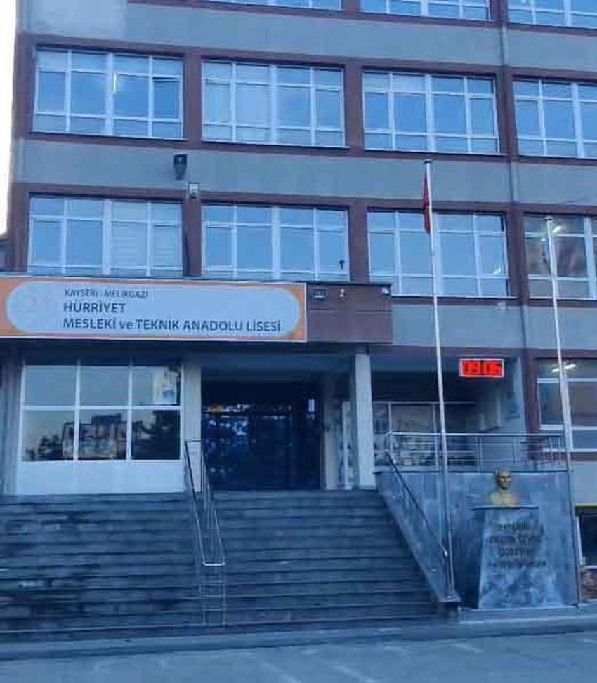 Türkiye Ferdi Babası'na böyle veda etti: Şarkıları dilden dile dolandı, hayrına lokma dağıtıldı