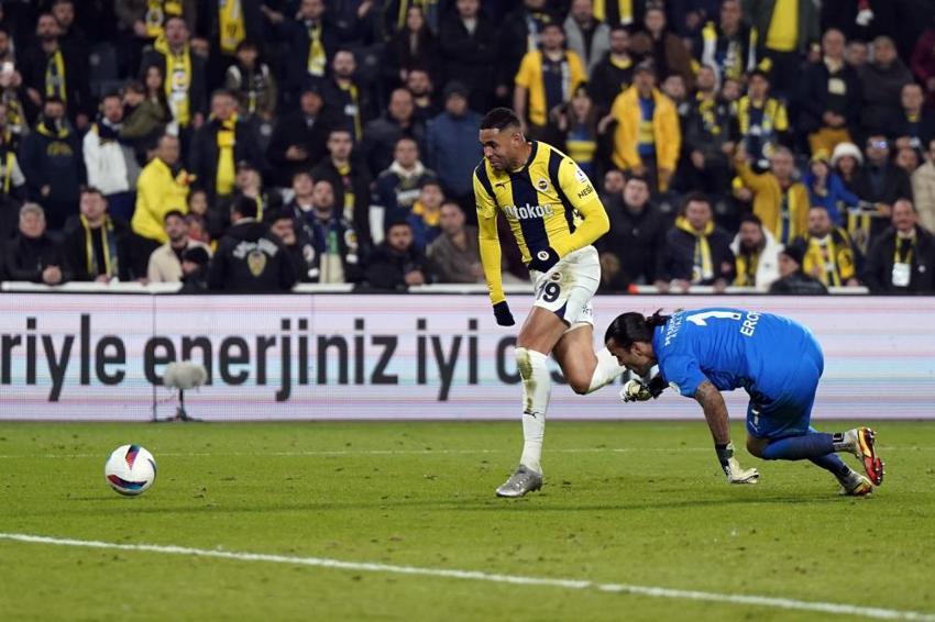 Fenerbahçe, Hatayspor'u mağlup etti! Farkın daha fazla açılmasına izin vermedi