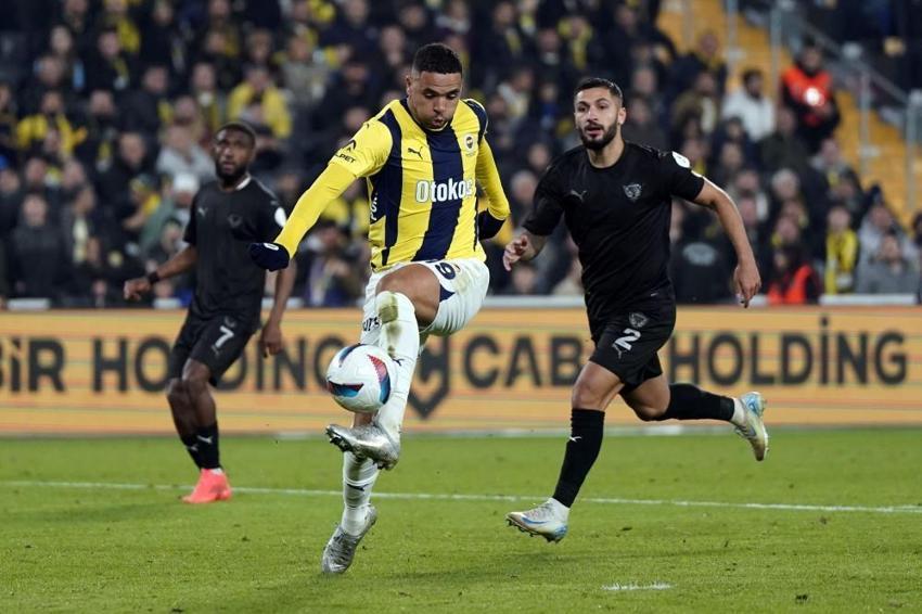 Osayi-Samuel-Mert Müldür değişikliği sonrası çıldırdı: En-Nesyri kötüsün, Mert Hakan'a ne oluyor