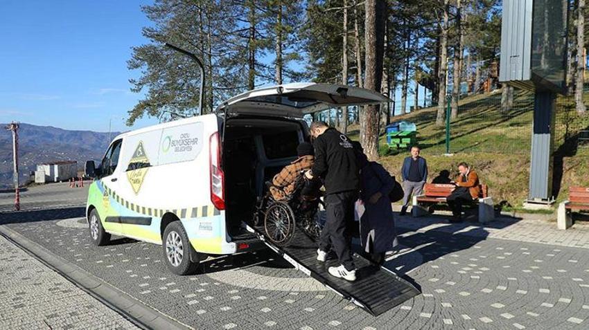 Ordu'da 90 yaşındaki yürüme engelli "engelsiz taksi" ile Boztepe'yi gezdi