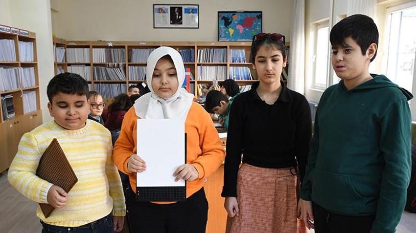 Adana'da görme engelli çocukların hayalleri kitaplaştırıldı