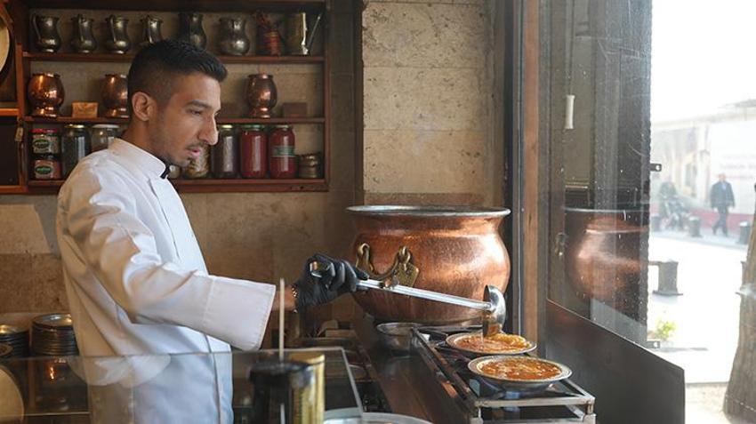 Gaziantep'te doğal antibiyotik özelliği taşıyan yemek kış aylarında yoğun ilgi görüyor