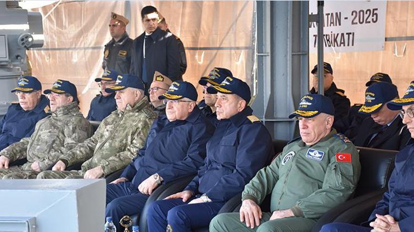 Mavi Vatan tatbikatı dosta güven düşmana korku verdi! Havadan ve denizden Türk Silahlı Kuvvetleri dünyaya karşı güç gösterisi yaptı