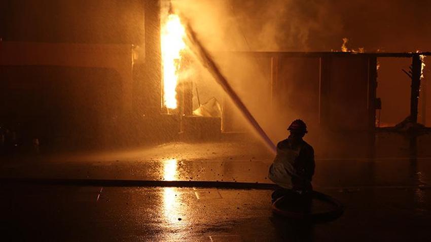 Amerika yanıyor, Los Angeles merkezli yangınlar devam ediyor, ölü sayısında artış var! Donald Trump, Biden'ı suçladı: Teşekkürler Joe