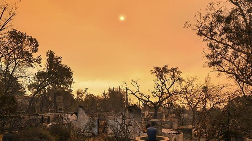 Amerika yanıyor, Los Angeles merkezli yangınlar devam ediyor, ölü sayısında artış var! Donald Trump, Biden'ı suçladı: Teşekkürler Joe