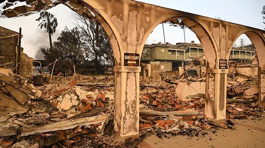 Amerika yanıyor, Los Angeles merkezli yangınlar devam ediyor, ölü sayısında artış var! Donald Trump, Biden'ı suçladı: Teşekkürler Joe