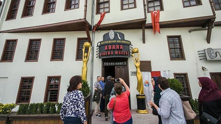 Ferdi Tayfur'un unutulmaz şarkıları Sinema Müzesi'nde yankılanıyor