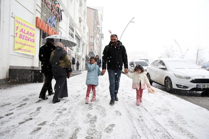 Lapa lapa kar yağışı için tarih verildi! Meteoroloji kuvvetli fırtına, sağanak ve çığ tehlikesine karşı uyardı