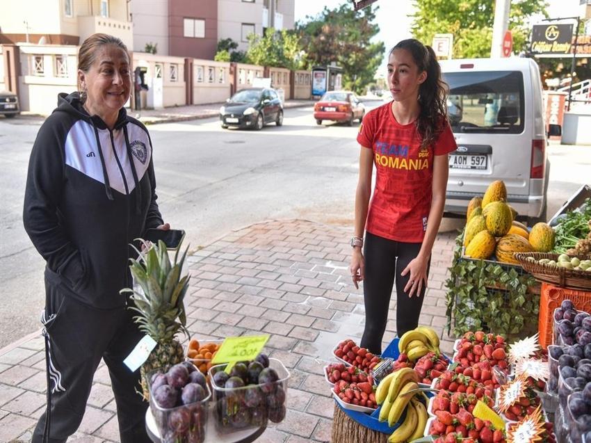 Canı çekene, 'adet' satılıyor; nektarin, şeftali 150, erik 100 lira