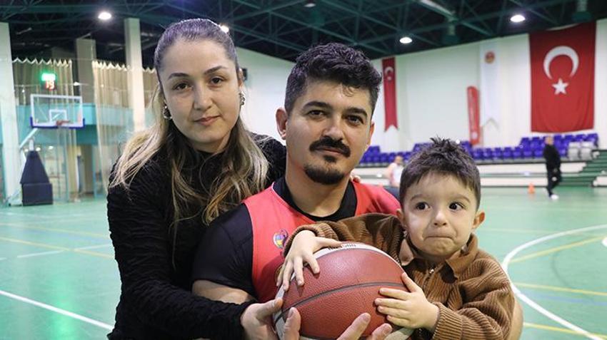 Çukurca gazisi hayata basketbol ile bağlandı! 3 yaşındaki oğlu ve eşi en büyük destekçisi oldu