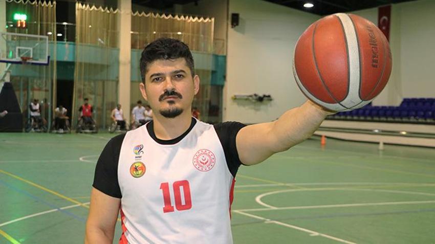 Çukurca gazisi hayata basketbol ile bağlandı! 3 yaşındaki oğlu ve eşi en büyük destekçisi oldu