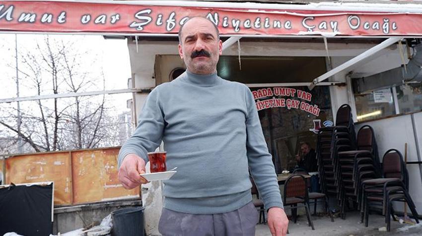 Erzurum'daki bu çay ocağında ikram edilen her şeyin üzerine dua okunuyor