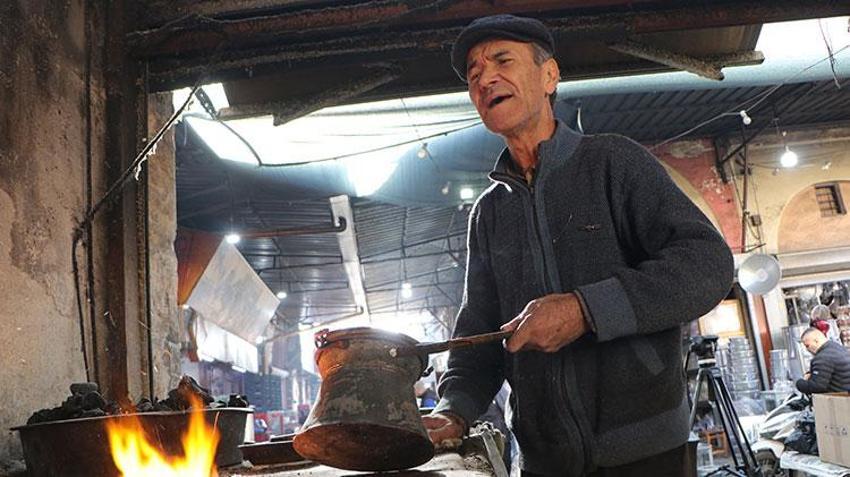 Teknolojiye yenilen miras! Kalaycılık mesleği tarih oluyor, ustalar yetiştirecek çırak bulamıyor