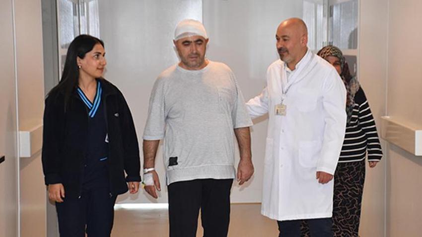 Kocaeli'nde 'delirten ağrılar' 8 yıl boyunca hayatını kabusa çevirdi! Ameliyatla kurtulan adam taburcu olunca ilk önce çağ kebabı yiyeceğini söyledi